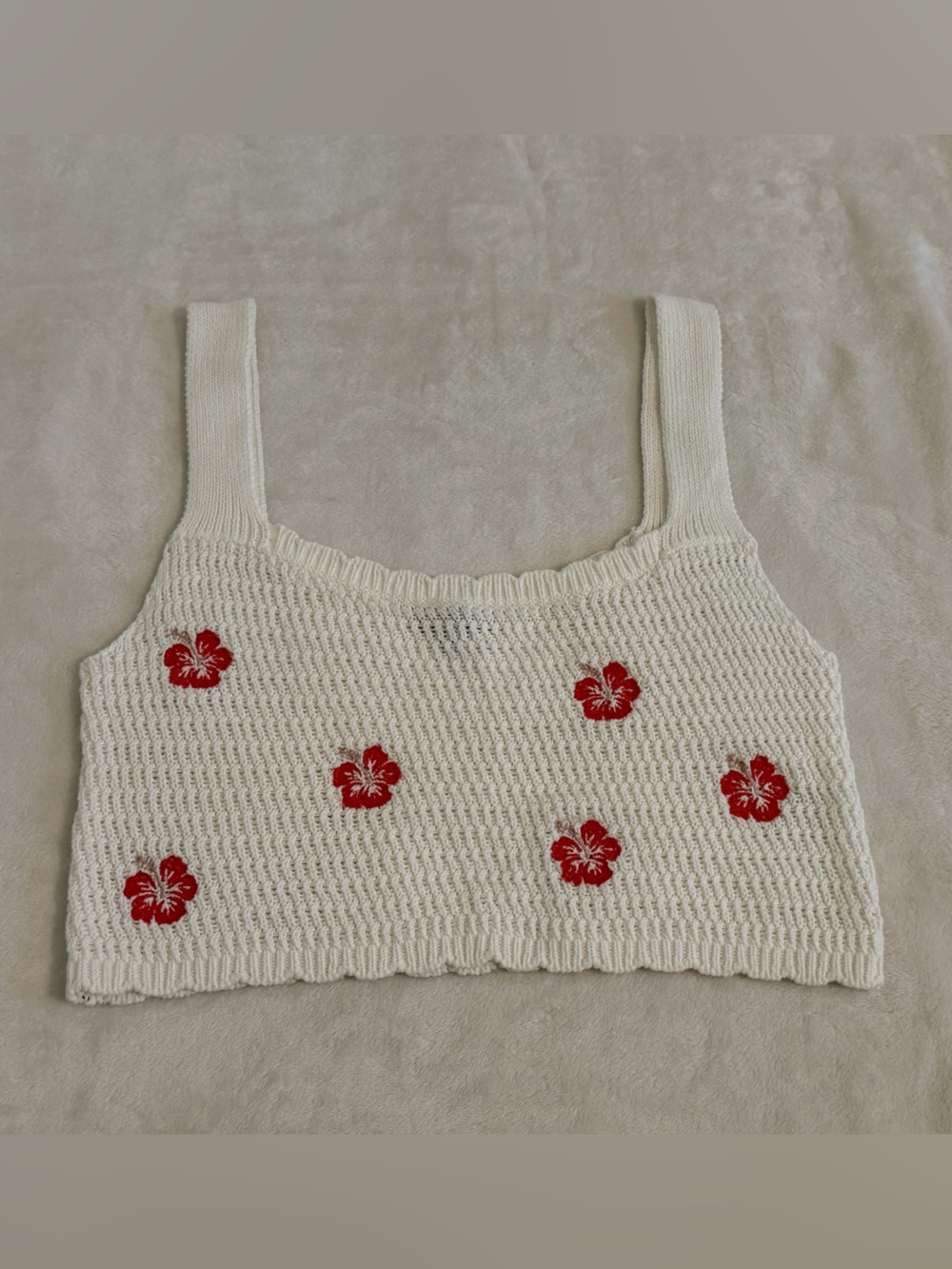 Wild Fable Size Medium Cream/White Cropped Knit Tank with Red Floral Embroidery